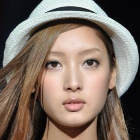 菜々緒「ネットの掲示板とか使わないし。そんな所行く人間になりたくない」