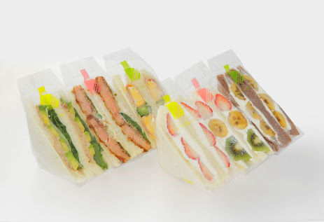 デパートの銘店で何買いますか？