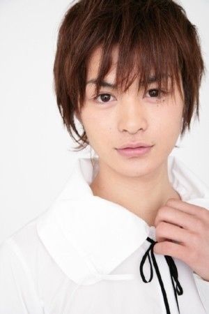 ざわちんの男装メイクがイケメン!「付き合ってください」の声も。