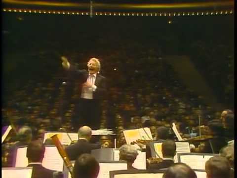 ダニー・ケイとニューヨークフィルの夕べ02 - YouTube