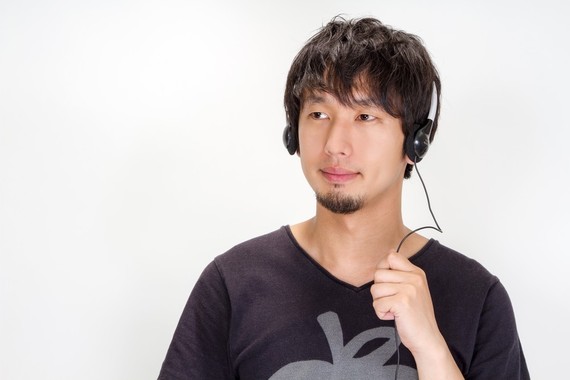 ヘビロテ! 「人生でいちばん聴いている曲・歌手」ランキング! 3位「世界に一つだけの花」、2位と1位は…
