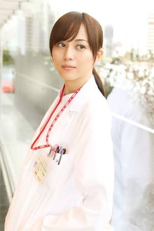 沖縄出身の有名人貼るトピ