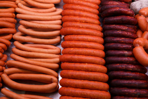 ソーセージやハムなどの加工肉に発がん性、国連機関が発表