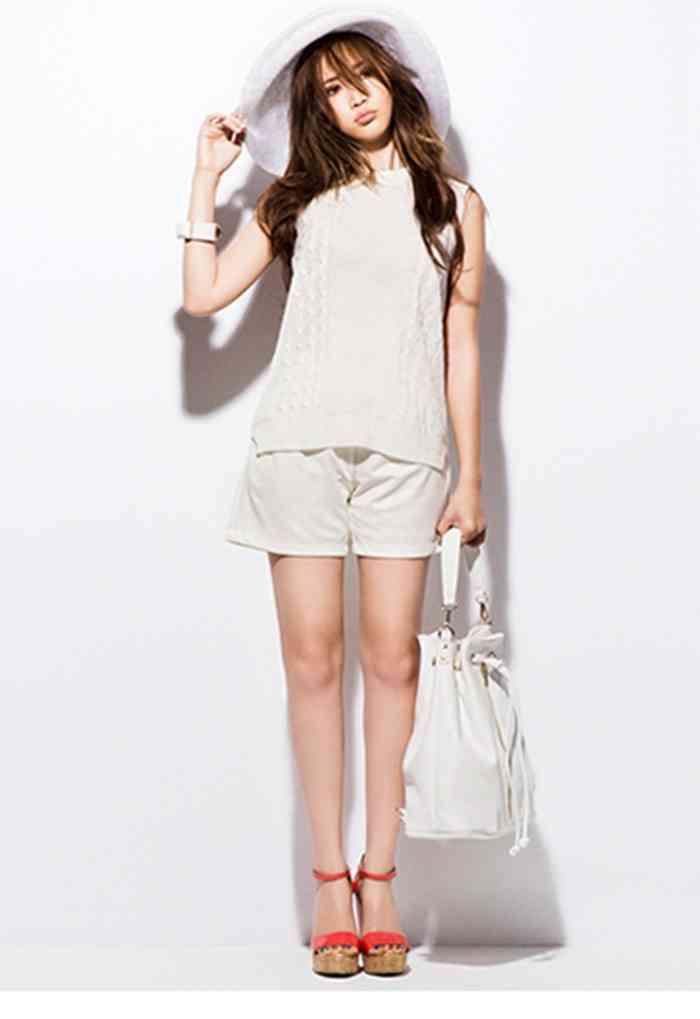 「ただの遊び」「売名」…“嫌われ紗栄子”の超セレブ交際報道に、祝福の声はゼロ