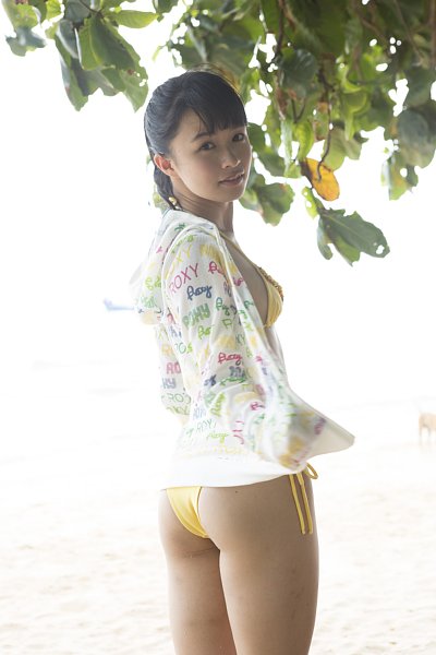 「300万光年に一人の美少女」登場  百川晴香、超絶ロリキュート写真公開