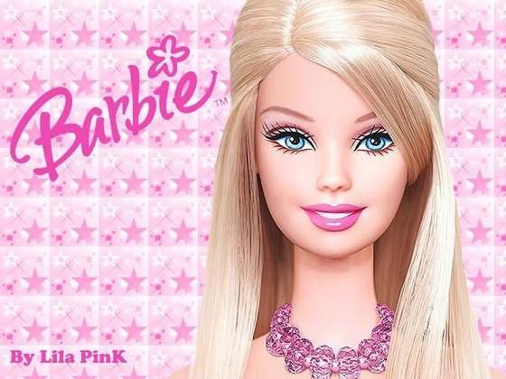 「バービー人形」になりたいと願う38歳女性、催眠術で知能をなくしてダッチワイフのようになることを希望