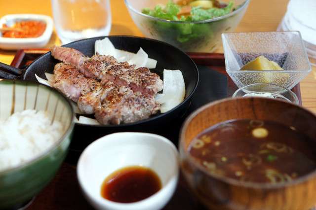 1000円まで奢るよ！何、食べたい？