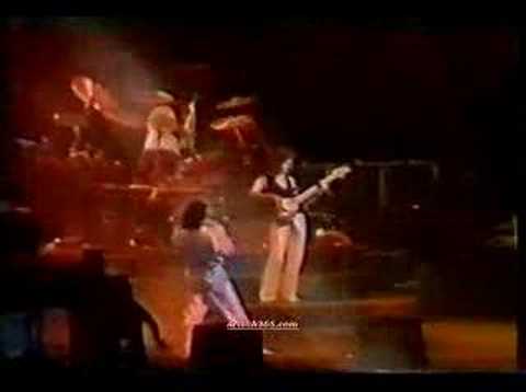 Queen- Tie Your Mother Down - YouTube