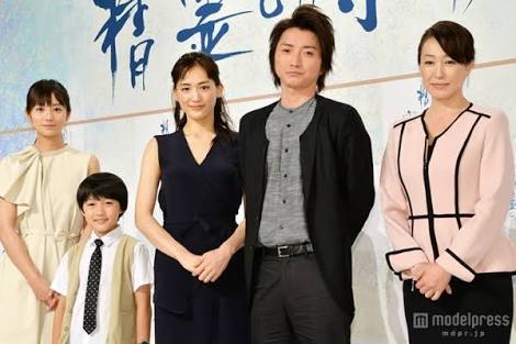 綾瀬はるか、優美な純白ウェディングドレス姿を披露！「オトナな私に仕上がった」