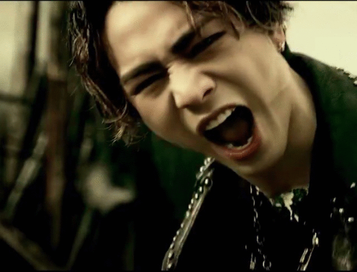 三代目J Soul Brothersの曲で好きな曲何ですか？