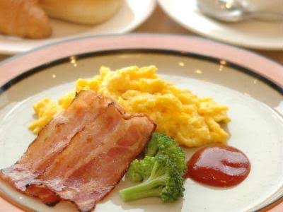 朝食バイキング何食べますか?