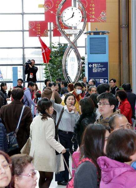 【関西の議論】「まるで上海だ。日本情緒がない」顔しかめ、予定短縮する京都の欧米観光客…訪日中国人のあきれるマナーの悪さに“中国化”する有名観光地（1/4ページ） - 産経WEST