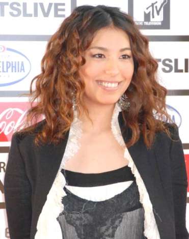 歌手の福原美穂、妊娠5ヶ月を発表　年末のツアーは開催