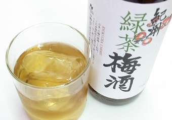 居酒屋でまず初めに頼むものは何ですか？