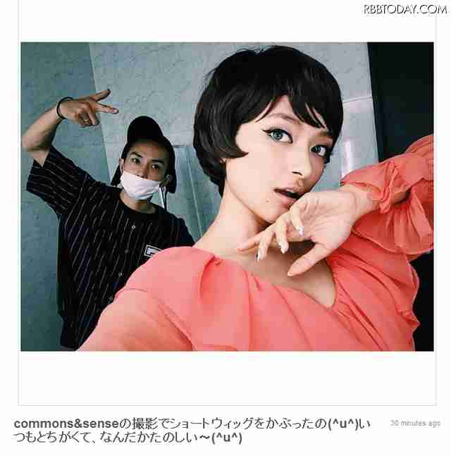 ローラ、前髪パッツン＆ショートヘアでイメージ一新 「別人みたい」「似合う」と反響