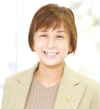 雅子さま、1年ぶりに泊まりがけ公務で鹿児島県へ 国民文化祭出席