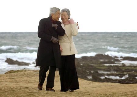 雅子さま、1年ぶりに泊まりがけ公務で鹿児島県へ 国民文化祭出席