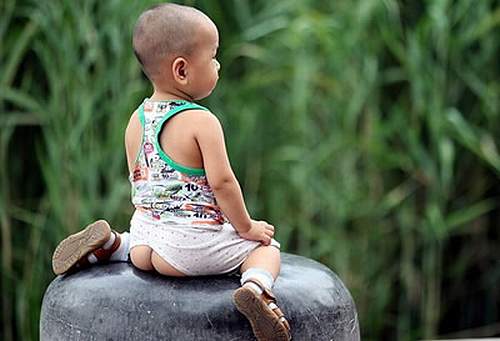 米国人が中国幼児の尻割れパンツを見て通報→中国ネット民が怒り - ライブドアニュース