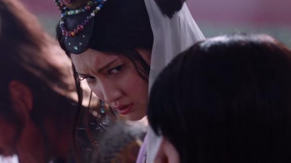 菜々緒のバースデーをサイレーン主演コンビが祝福 “恐怖”ケーキに大喜び