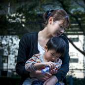 子どもの貧困率、日本は15.7％で国際平均超え …親子間の負の連鎖を断ち切るには