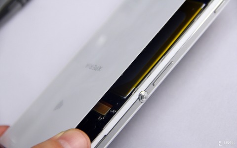 【画像】Xperia Z2を分解した結果、RAMなどはサムスン製と判明 : IT速報