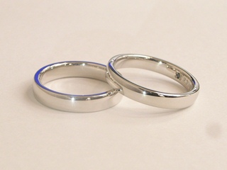 結婚指輪をなくしたら買い直しますか？