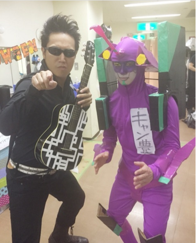 ゴールデンボンバー・喜矢武豊＆HYDEのハロウィーンツーショットに興奮の声！