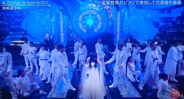 浜崎あゆみ「タダ券ばら撒き」「顔面劣化」と嘲笑浴びても走り続けるワケ
