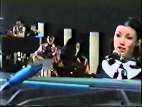 雨の街を - YouTube