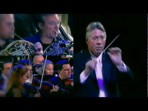 "Back to the Future" with composer Alan Silvestri conducting in Vienna! - YouTube