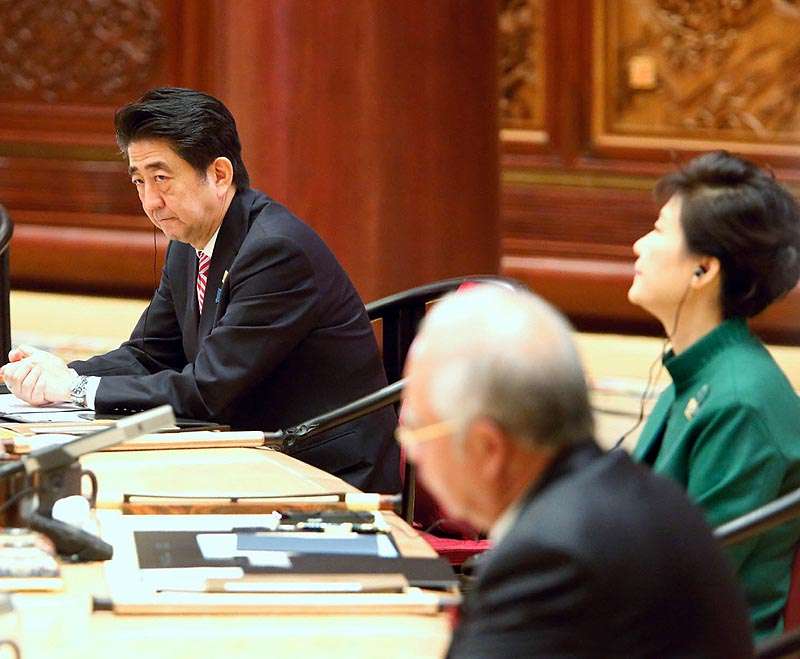 「週刊現代」に安倍事務所が抗議文　日韓首脳会談で「体調に異変」と報じる
