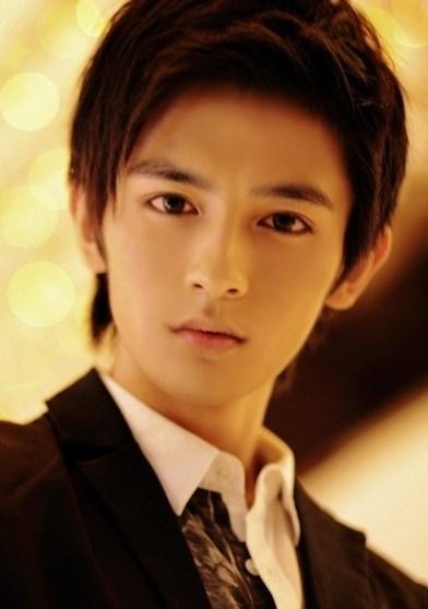 誰もが認める美男は誰でしょうか?