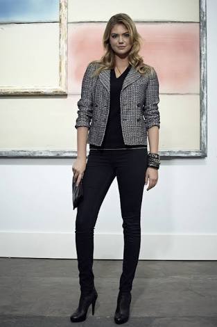 ランジェリー美女集結「ヴィクトリアズ・シークレット」ファッションショー セレーナ・ゴメスらLIVEと豪華融合＜写真特集＞