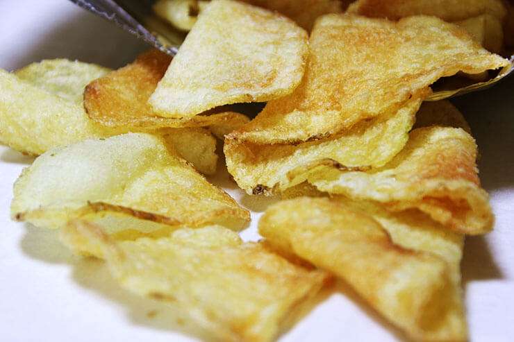【衝撃】もっとも太る原因になる食品ランキング1位はポテトチップスと判明！