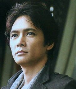 誰もが認める美男は誰でしょうか?