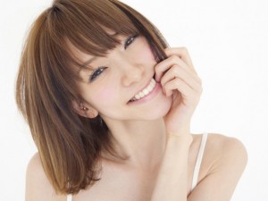 「肌」or「髪」、お手入れに力を入れるのはどちらかというとどっち？