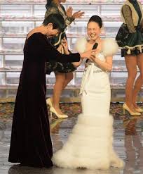 和田アキ子とSHOKICHIが“AKOザイル”結成