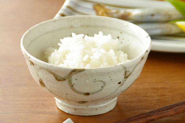 痩せたいならご飯は冷やせ！【冷や飯ダイエット】の効果がスゴイ！｜MERY [メリー]