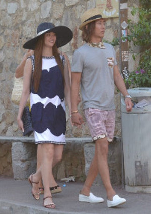 観月ありさ　青山光司氏とラブラブ帰国