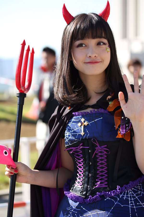 芥川賞作家・西村賢太氏「ハロウィンで仮装許されるのは可愛い子だけ」