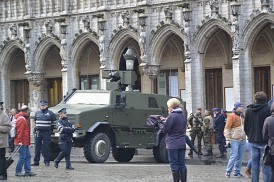 ベルギー：首都圏の地下鉄閉鎖　テロ警戒、最高レベルに - 毎日新聞