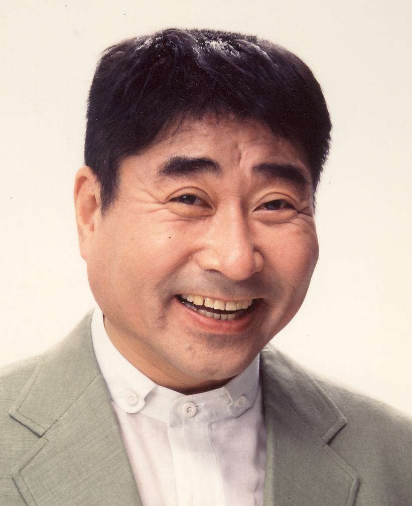 目が笑ってないと言われる人