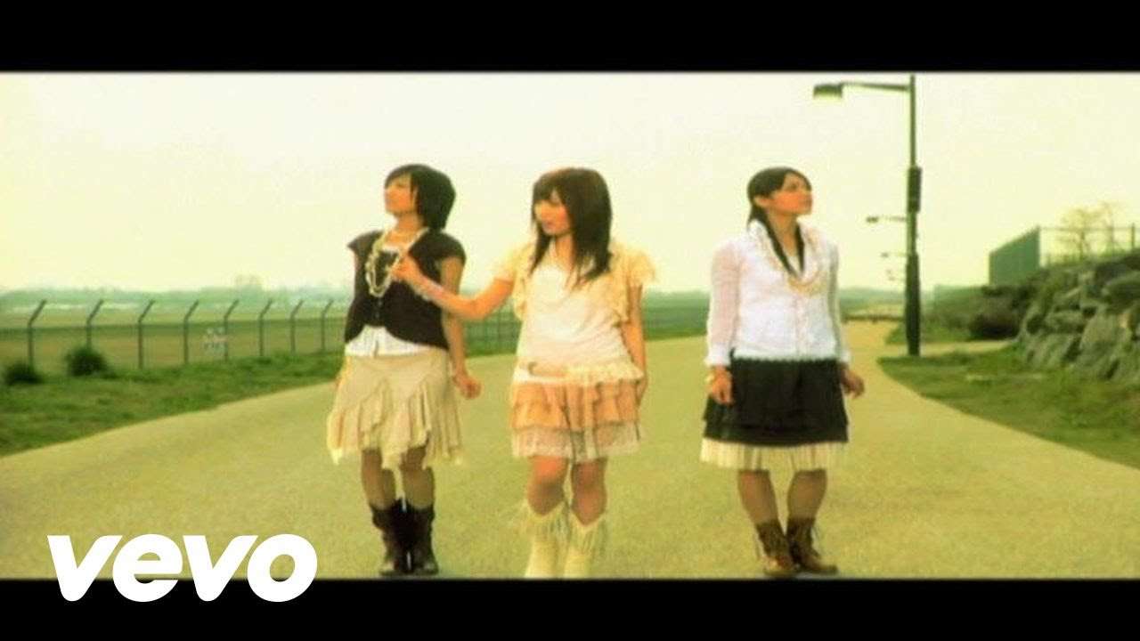 Chocolove from AKB48 - 明日は明日の君が生まれる - YouTube