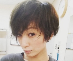 西山茉希が髪をバッサリ“リスタート宣言”…「離婚フラグか」と騒然 - デイリーニュースオンライン