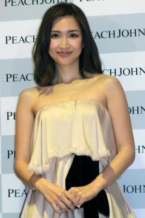 紗栄子　金持ちにモテる理由　媚びない姿勢「物事ズバズバ言う」