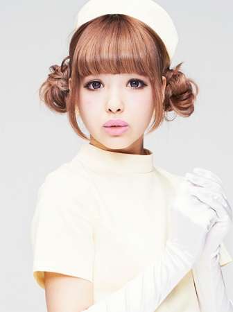 藤田ニコル、幼少期の写真がかわいすぎると反響！