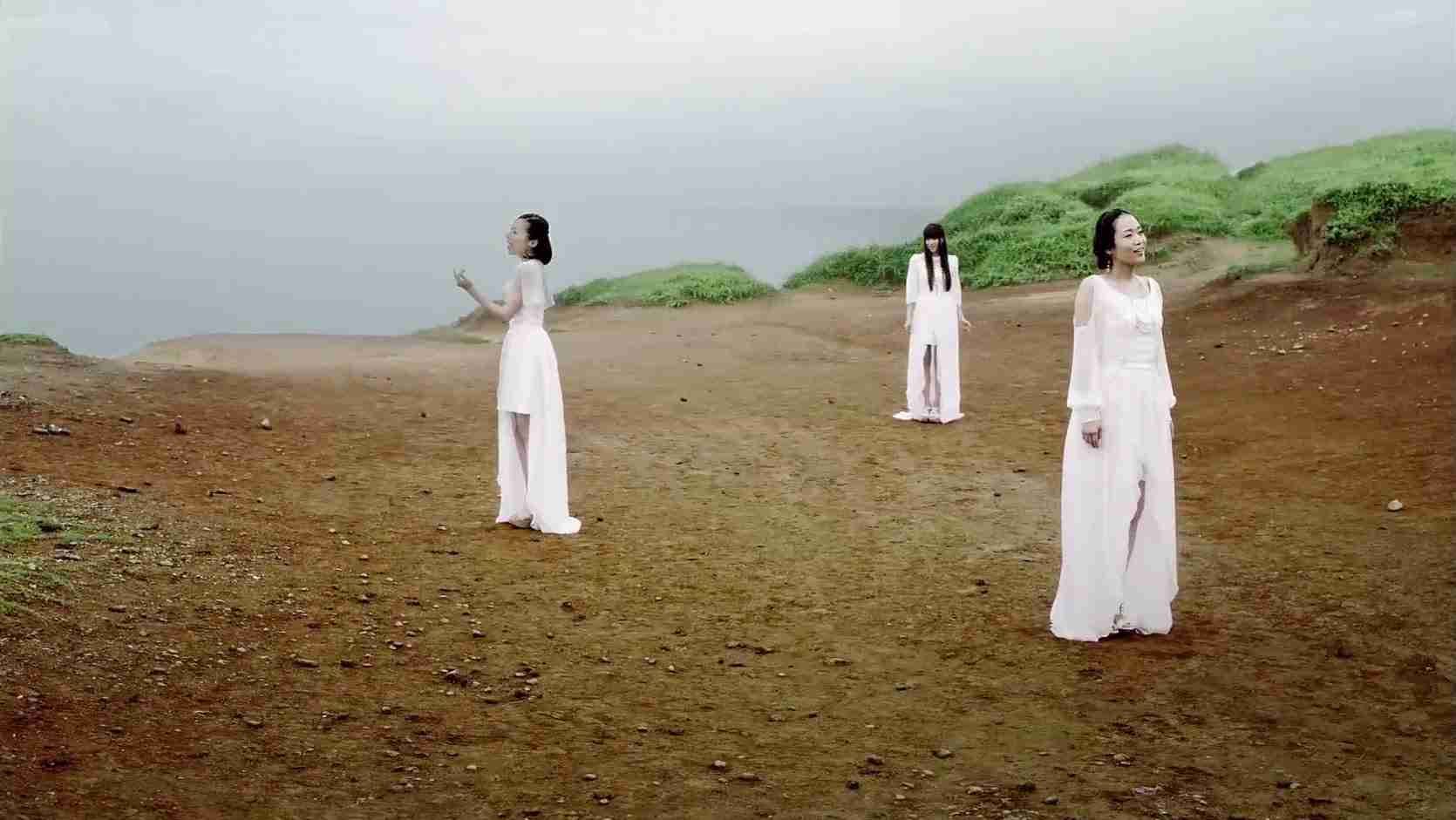 Kalafina 『far on the water』TV Ver. - YouTube