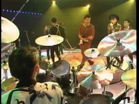 チェッカーズ「ガチョウの物語」【LIVEバージョン】 - YouTube