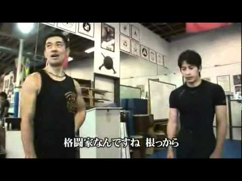 『ＳＰ』 _01 岡田准一氏 、中村頼永 師父 「カリ、修斗の練習風景」 - YouTube