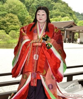 外出時、何枚着てますか？(+地域)